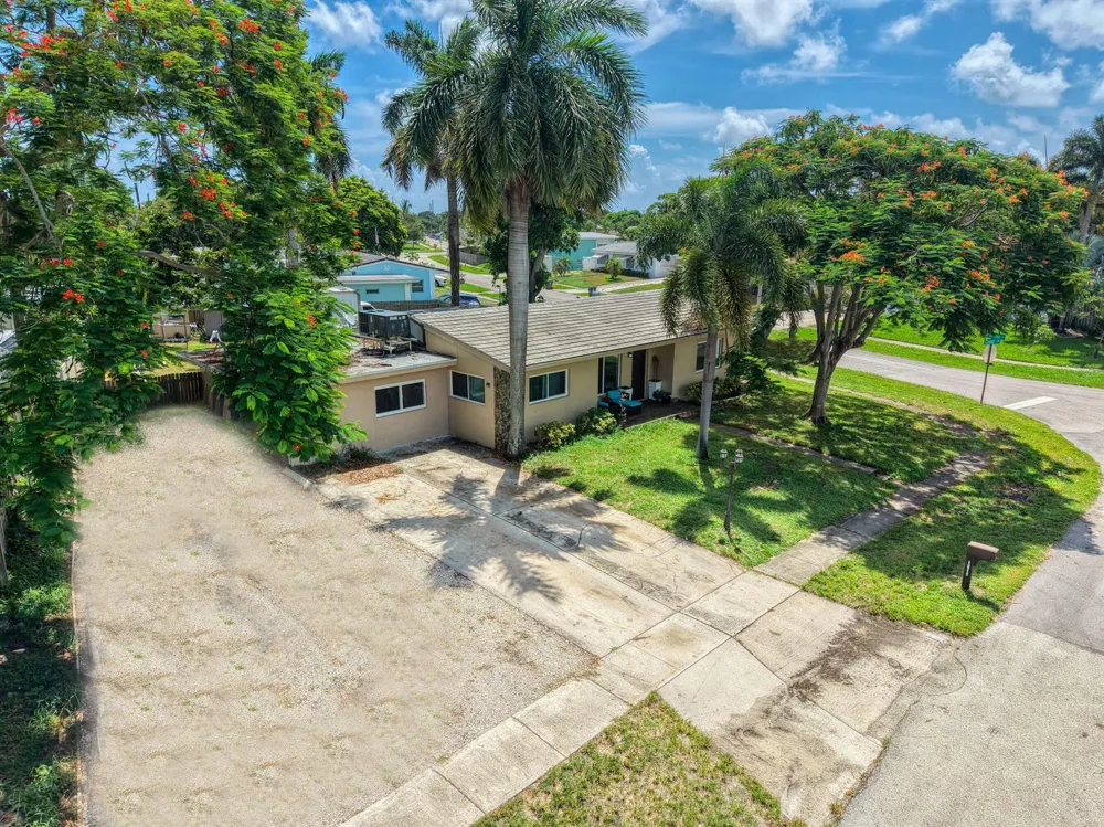 1510 CREST DRIVE Lake Worth, FL 33461