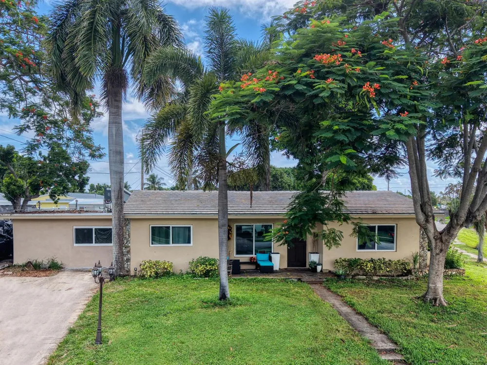 1510 CREST DRIVE Lake Worth, FL 33461