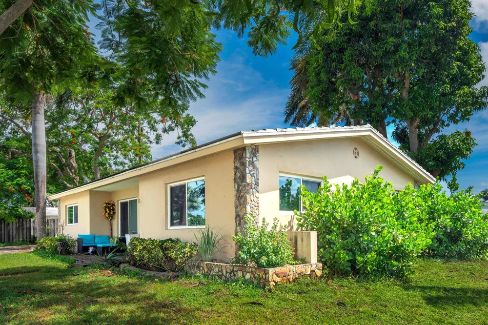 1510 CREST DRIVE Lake Worth, FL 33461