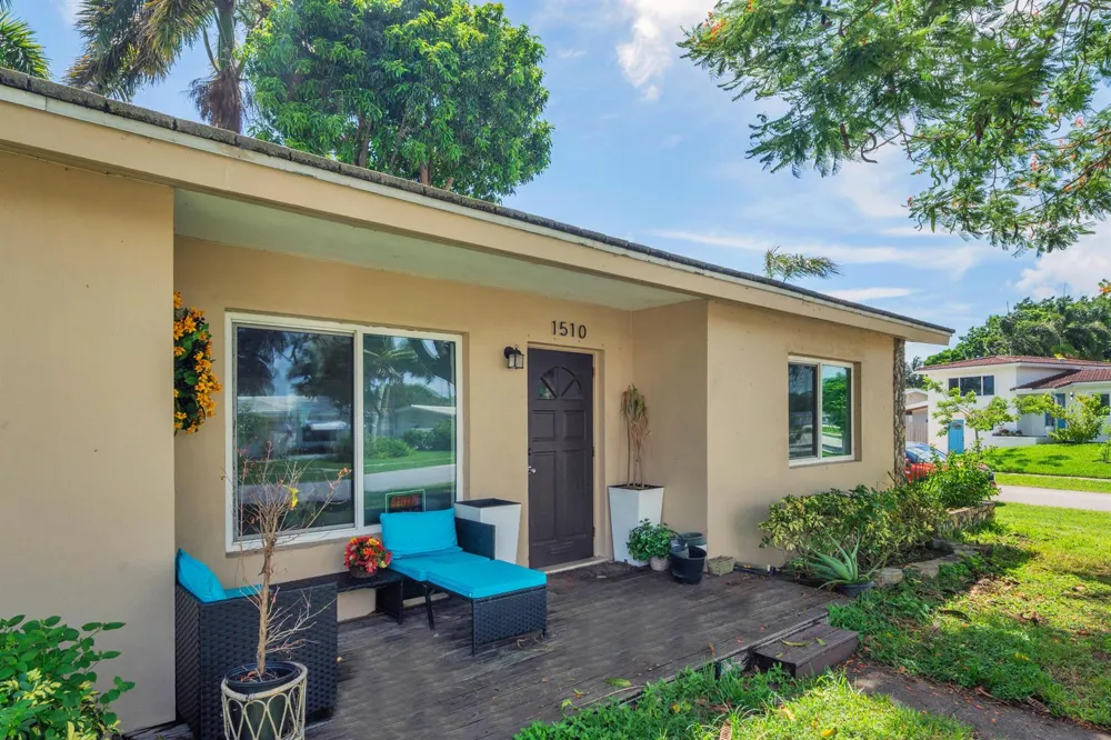 1510 CREST DRIVE Lake Worth, FL 33461