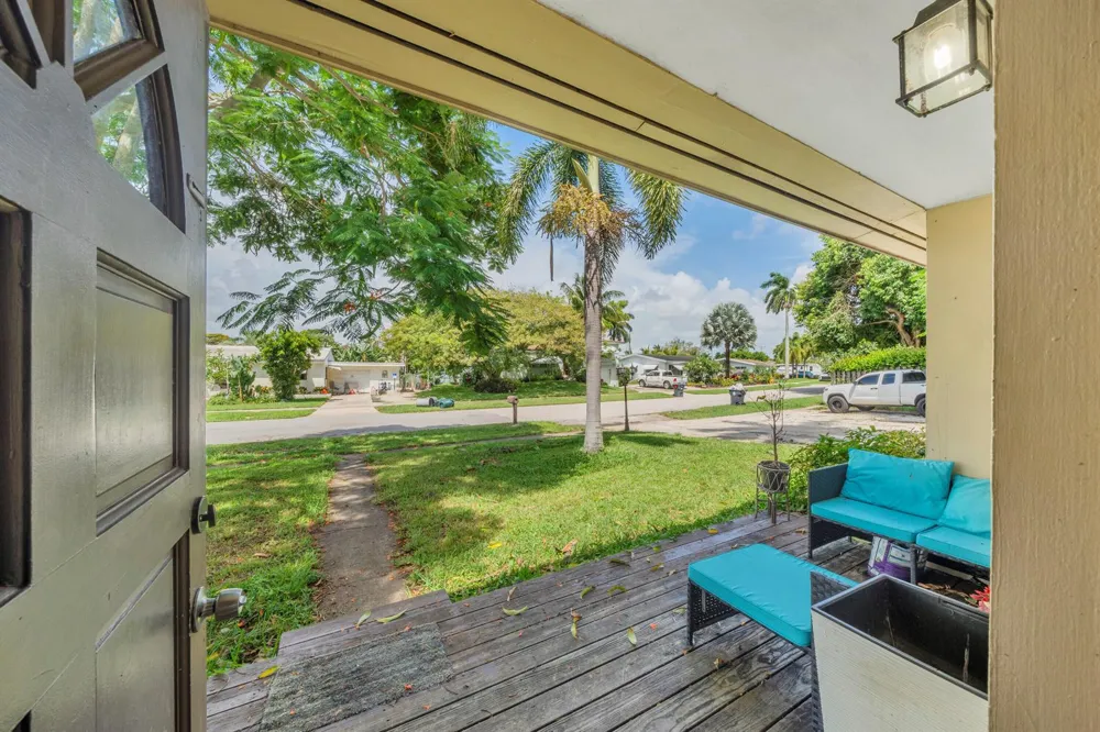 1510 CREST DRIVE Lake Worth, FL 33461