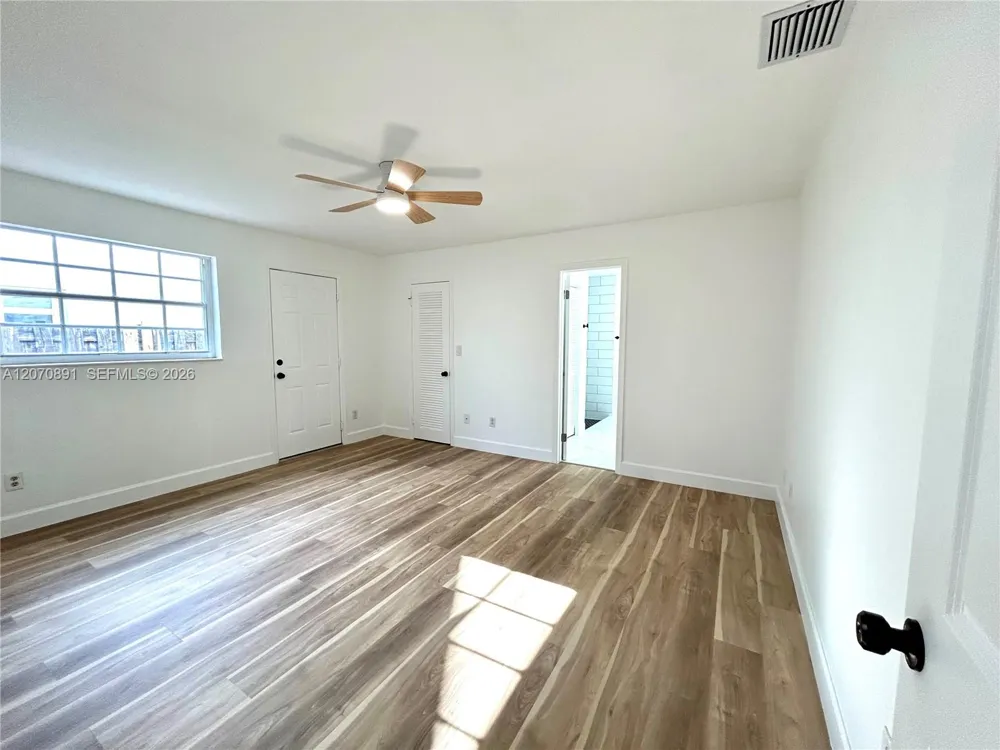 13971 SW 112th St #13971 Miami, FL 33186