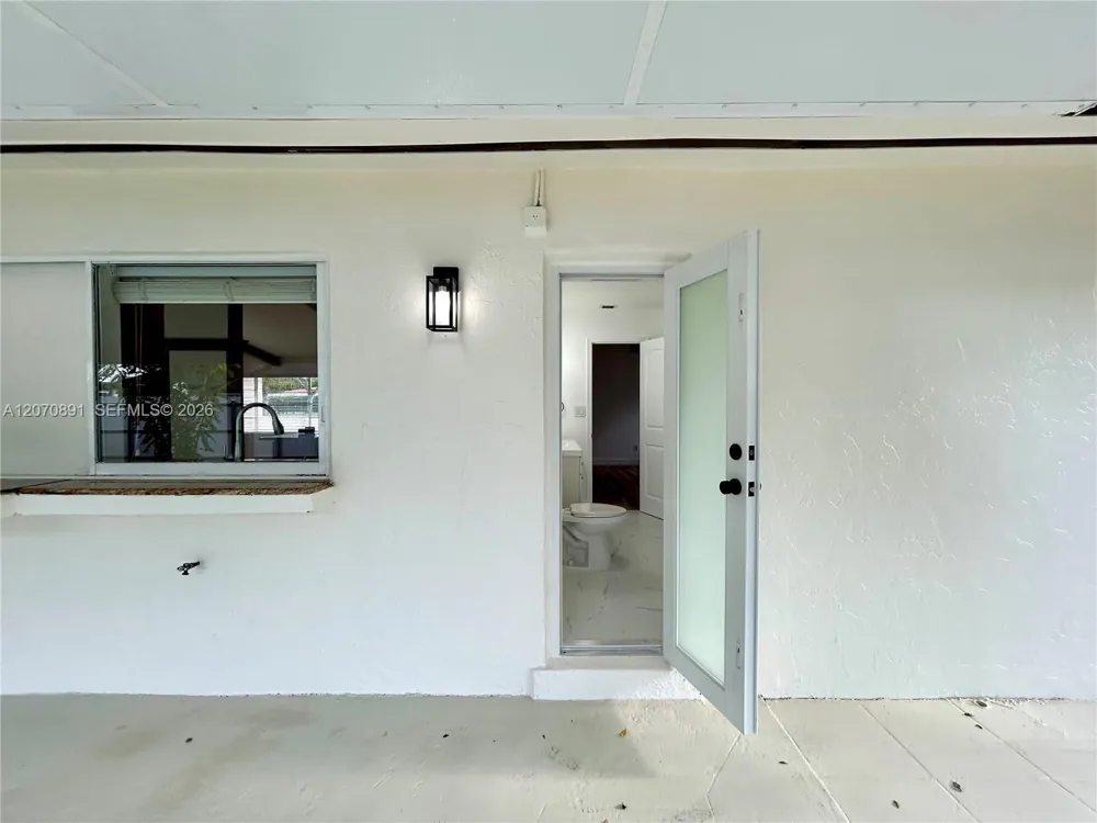 13971 SW 112th St #13971 Miami, FL 33186