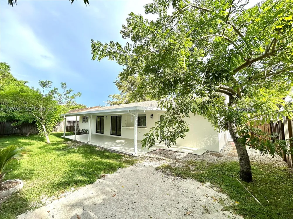 13971 SW 112th St #13971 Miami, FL 33186