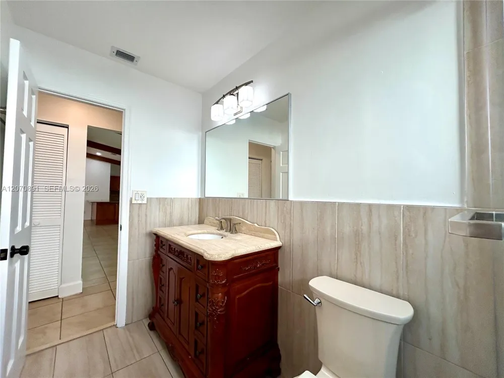 13971 SW 112th St #13971 Miami, FL 33186
