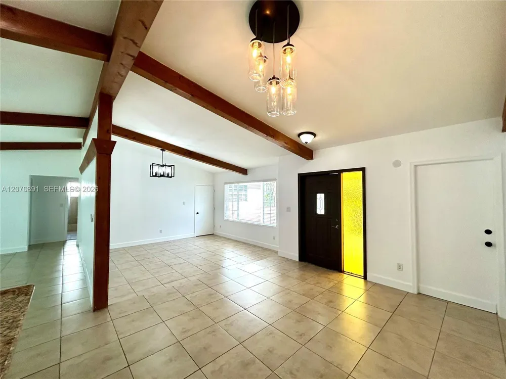 13971 SW 112th St #13971 Miami, FL 33186