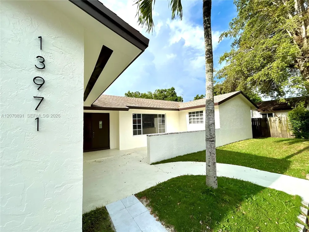 13971 SW 112th St #13971 Miami, FL 33186