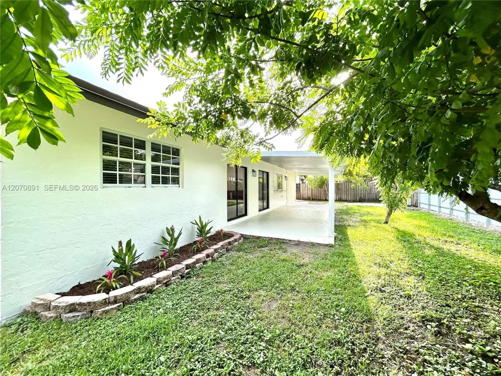 13971 SW 112th St #13971 Miami, FL 33186