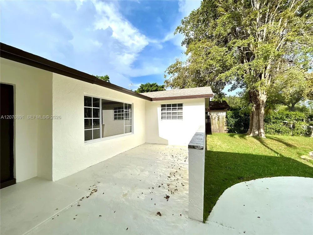 13971 SW 112th St #13971 Miami, FL 33186