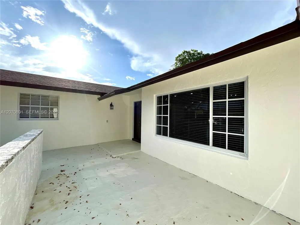 13971 SW 112th St #13971 Miami, FL 33186