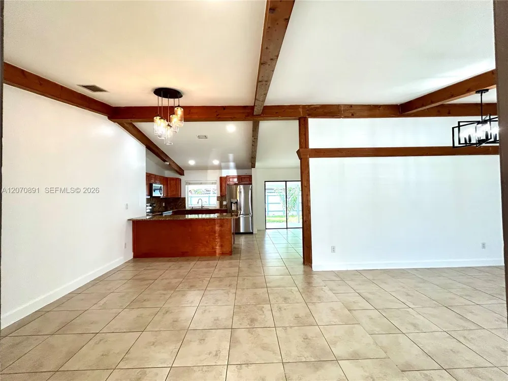 13971 SW 112th St #13971 Miami, FL 33186