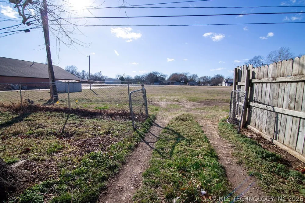 1018 Okmulgee Avenue Okmulgee, OK 74447