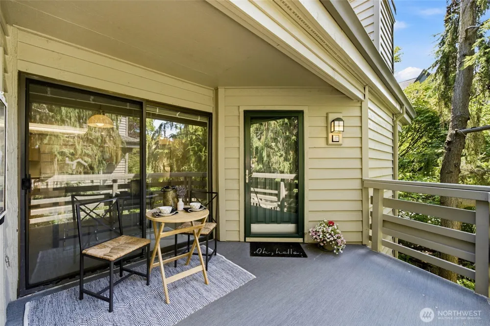 1266 Bellevue Way NE #2 Bellevue, WA 98004