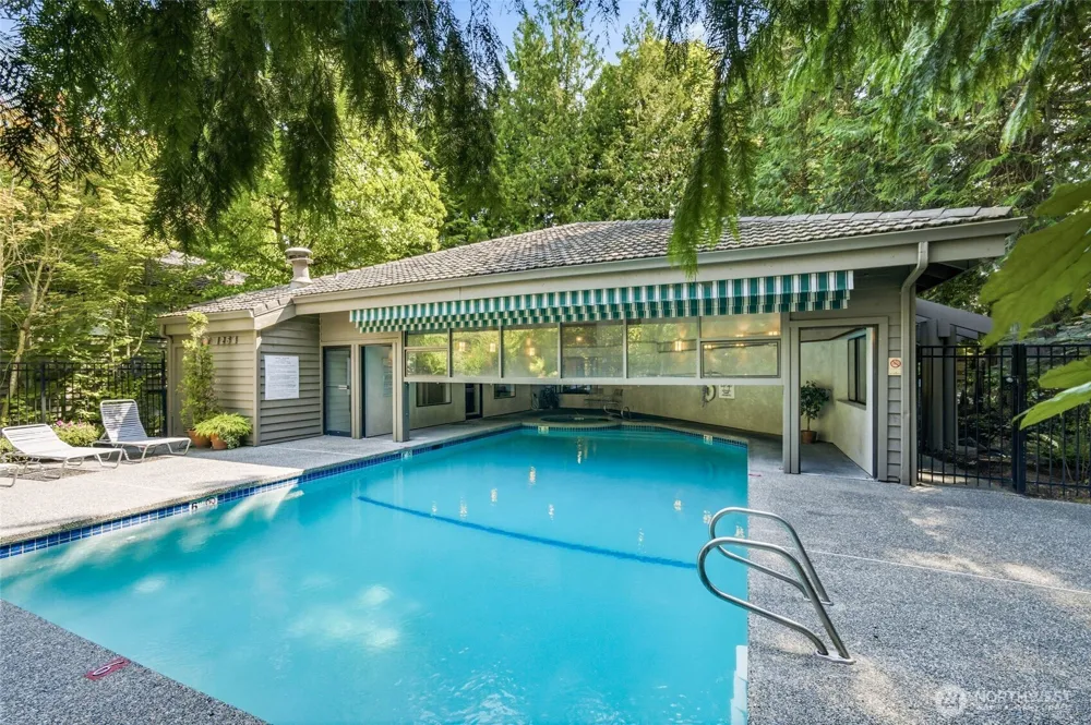 1266 Bellevue Way NE #2 Bellevue, WA 98004
