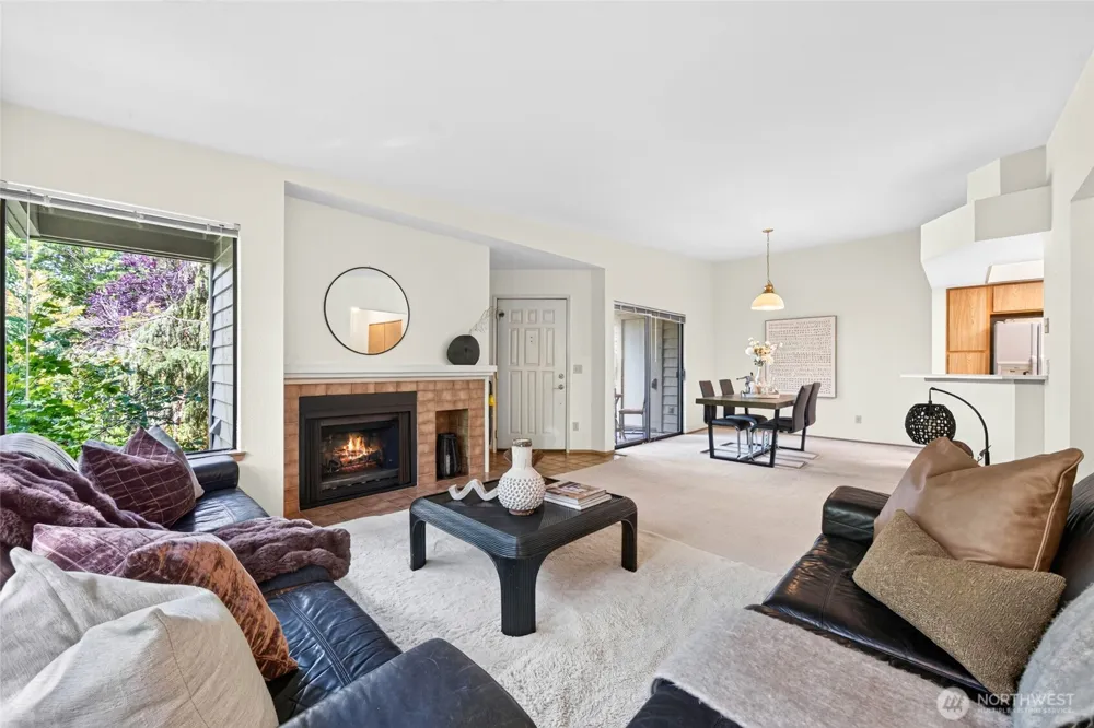 1266 Bellevue Way NE #2 Bellevue, WA 98004