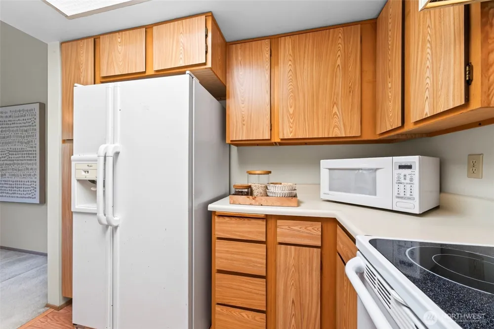1266 Bellevue Way NE #2 Bellevue, WA 98004