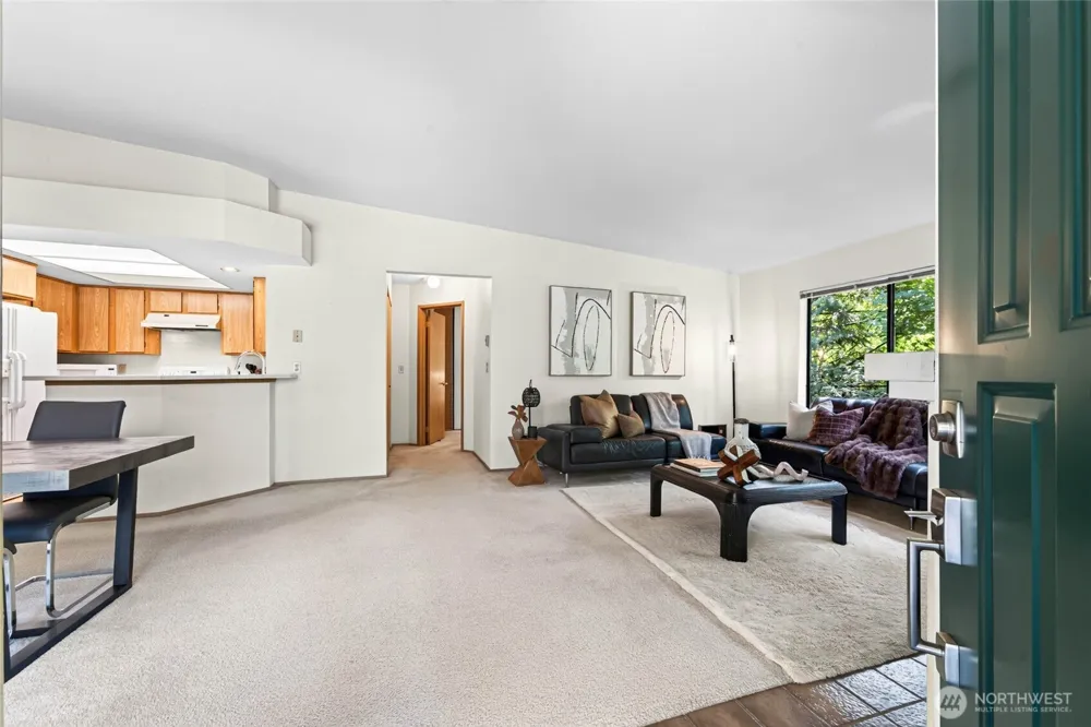 1266 Bellevue Way NE #2 Bellevue, WA 98004