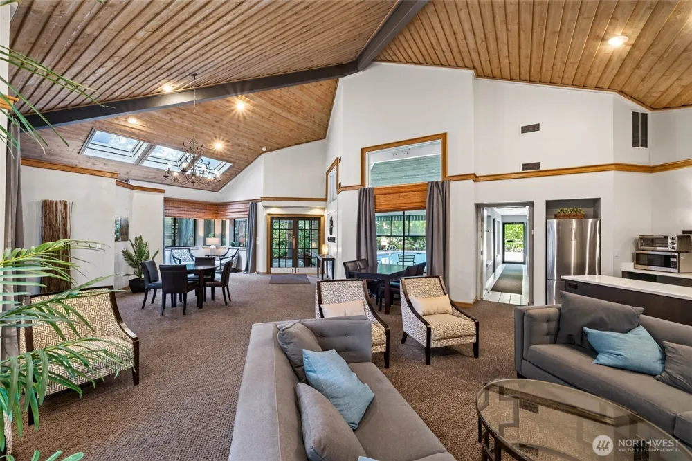1266 Bellevue Way NE #2 Bellevue, WA 98004