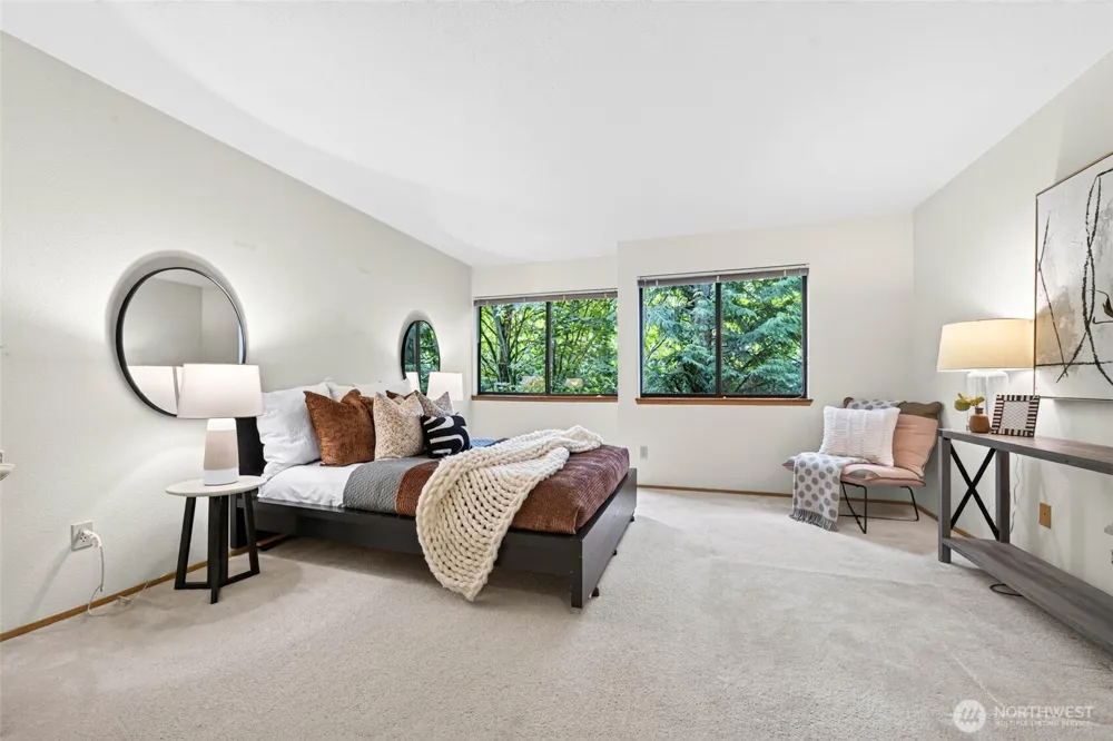 1266 Bellevue Way NE #2 Bellevue, WA 98004