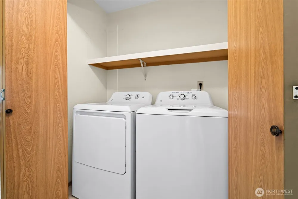 1266 Bellevue Way NE #2 Bellevue, WA 98004