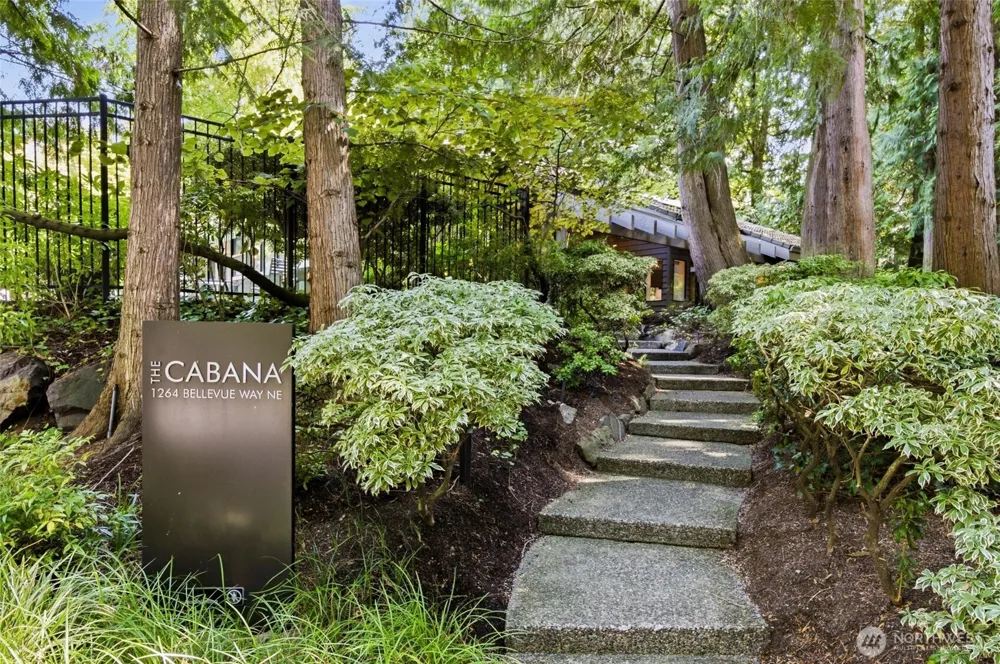 1266 Bellevue Way NE #2 Bellevue, WA 98004