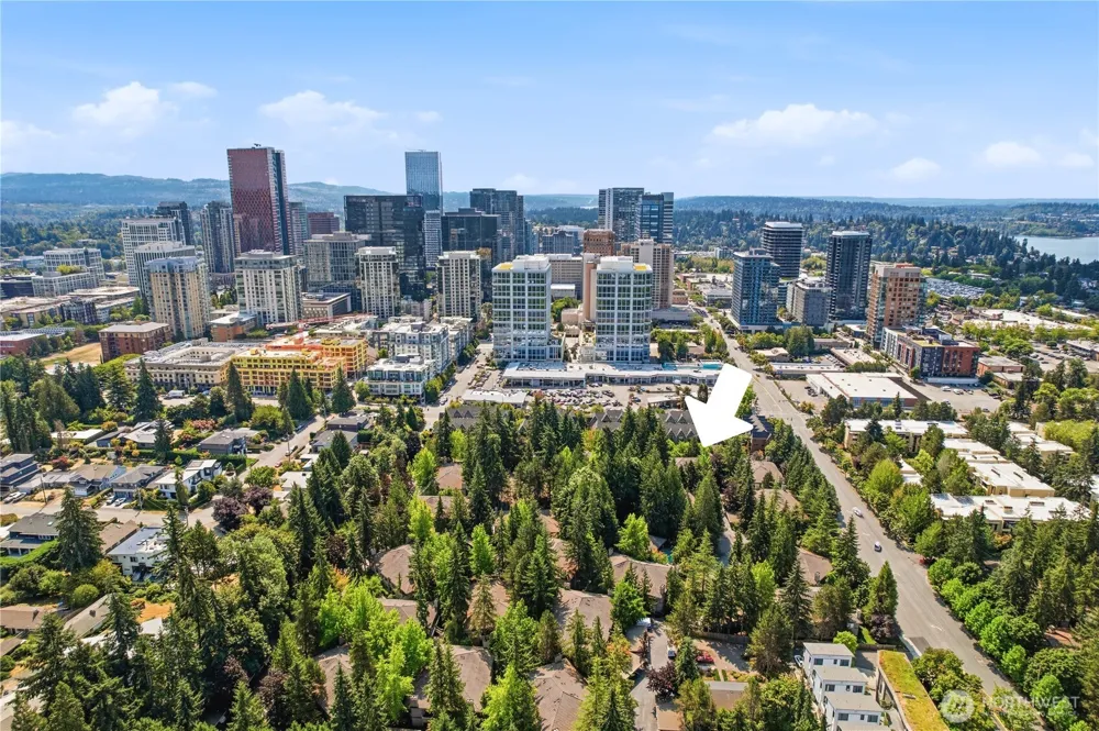 1266 Bellevue Way NE #2 Bellevue, WA 98004