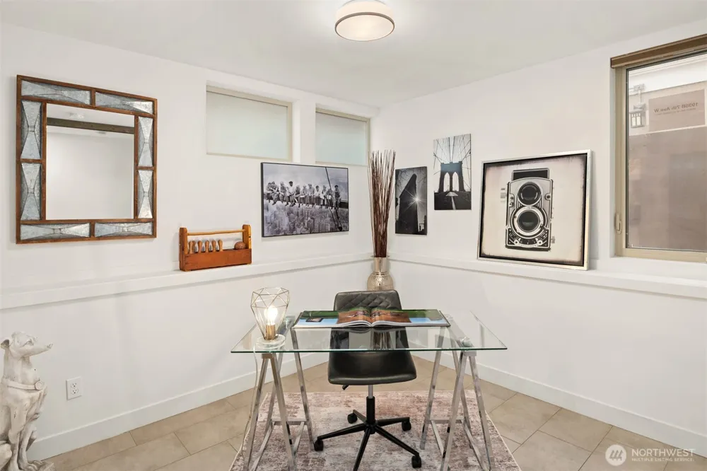 1935 B 7th Avenue W Seattle, WA 98119