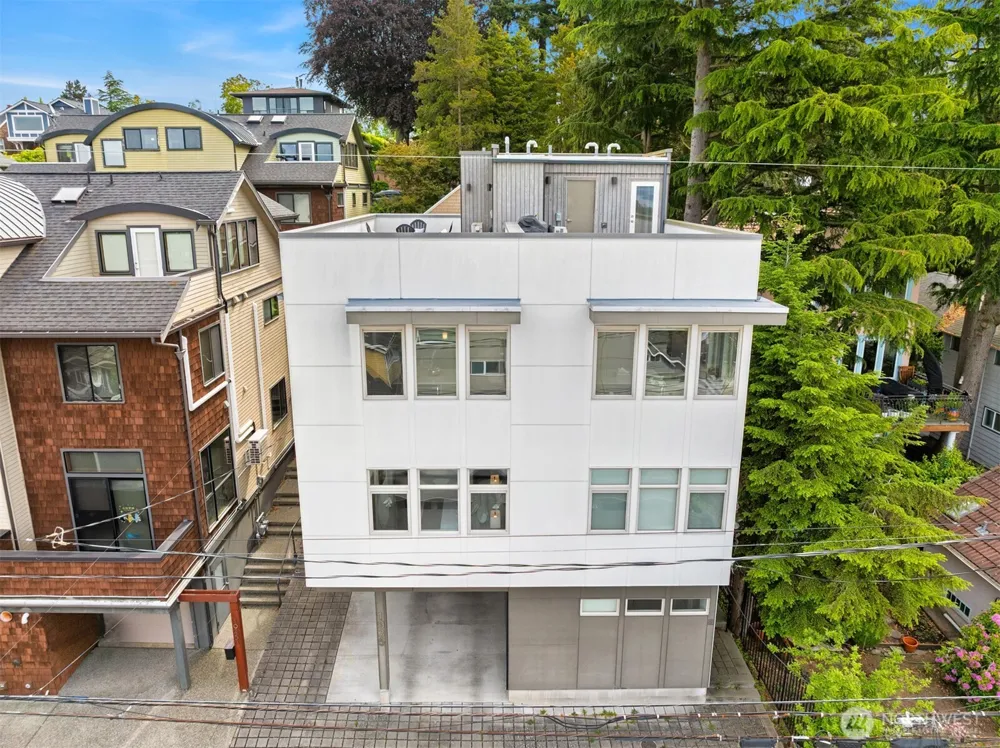 1935 B 7th Avenue W Seattle, WA 98119