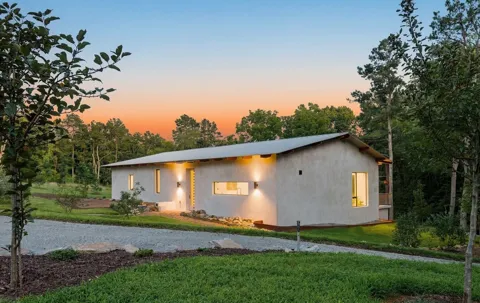 6438 Old Clarksville Pike