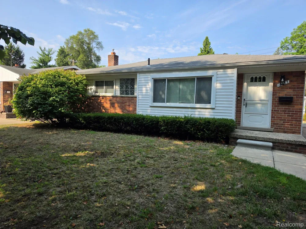 18663 Lexington Redford Charter Township, MI 48240