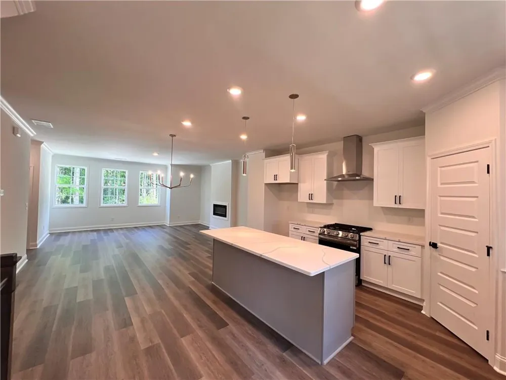 1161 Dahlonega Highway #11 Cumming, GA 30040