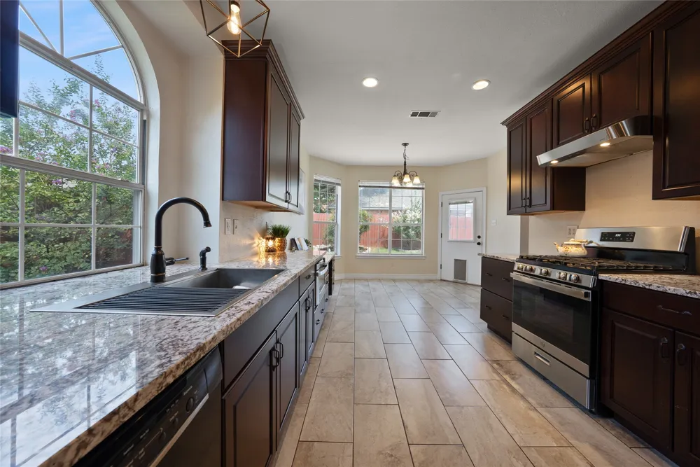 275 Meadowside Drive Keller, TX 76248