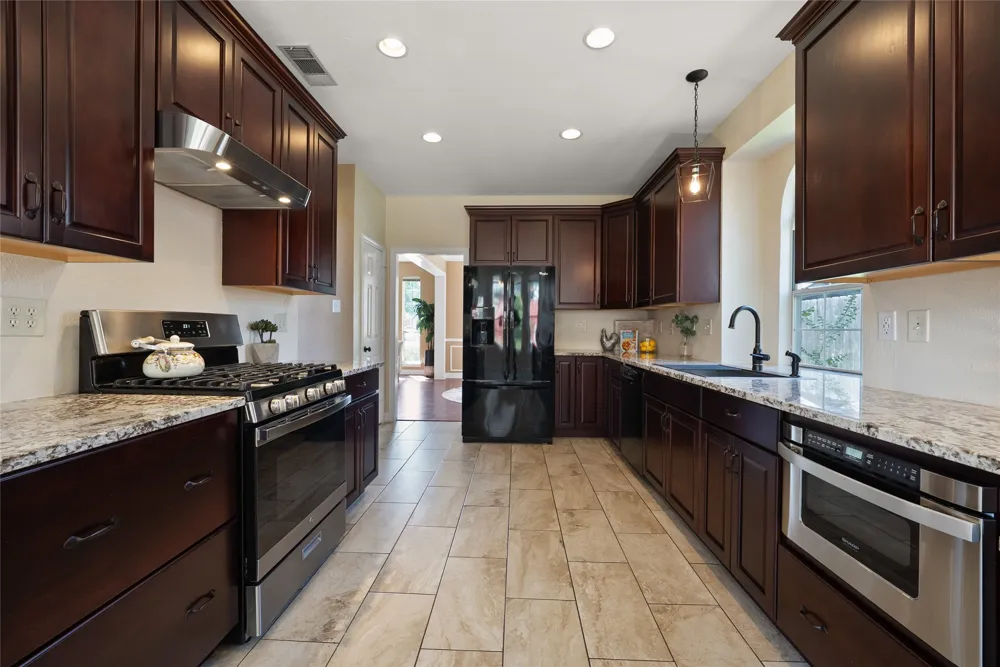 275 Meadowside Drive Keller, TX 76248