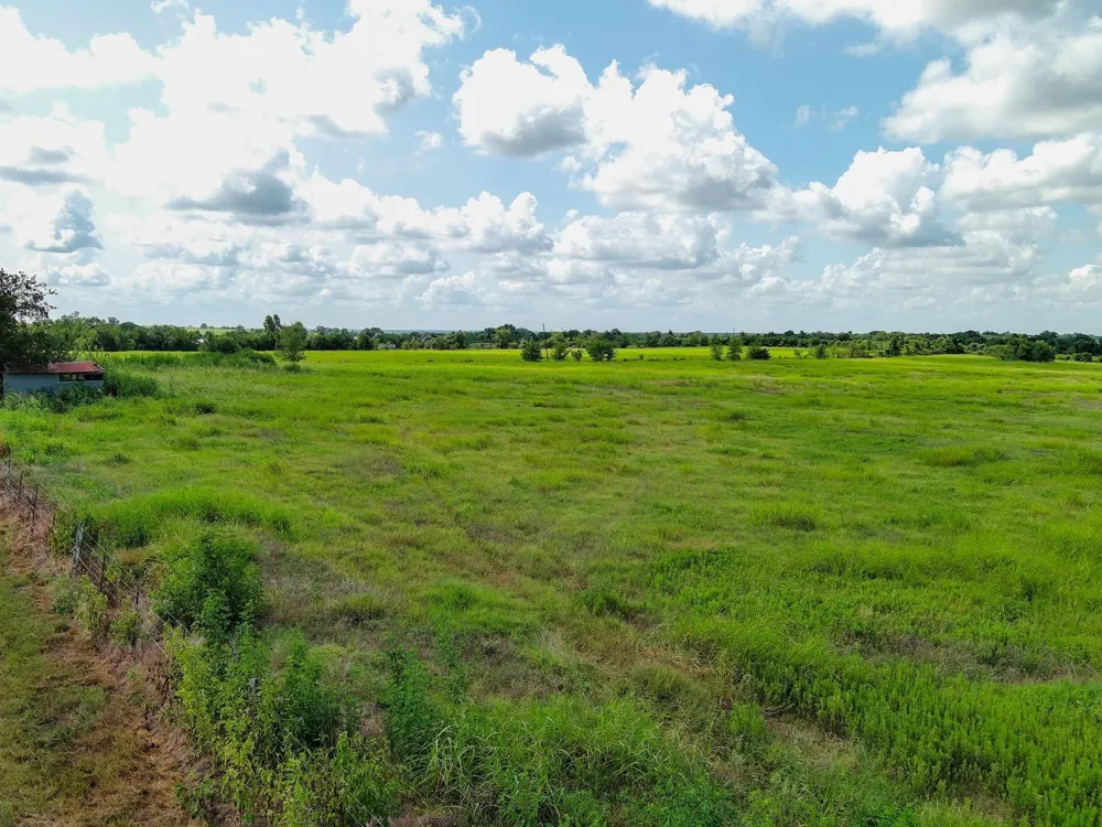 Century Farms Road Burton, TX 77835
