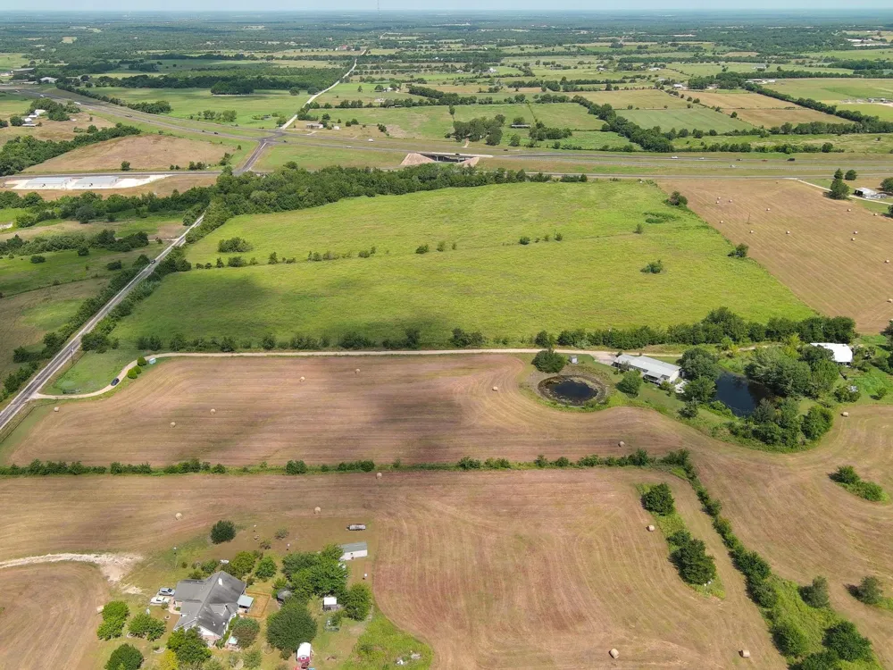 Century Farms Road Burton, TX 77835