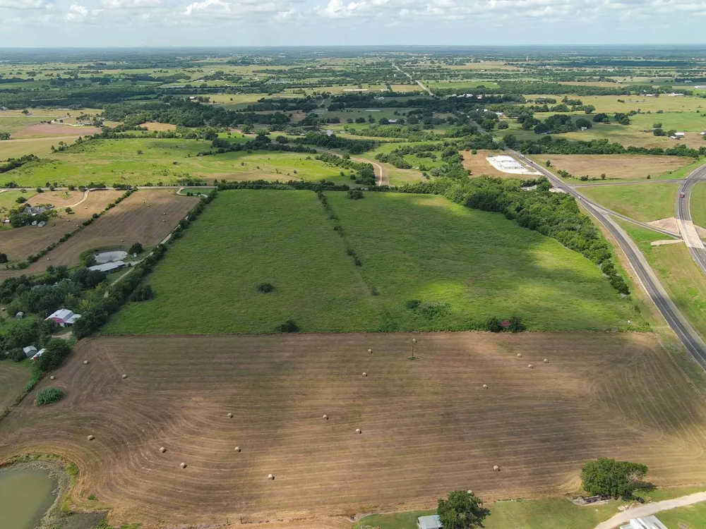 Century Farms Road Burton, TX 77835