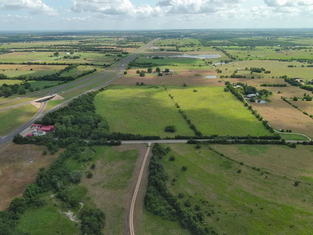 Century Farms Road Burton, TX 77835