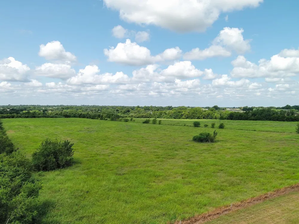 Century Farms Road Burton, TX 77835