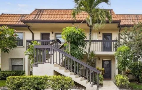 7142 GOLF COLONY COURT #102