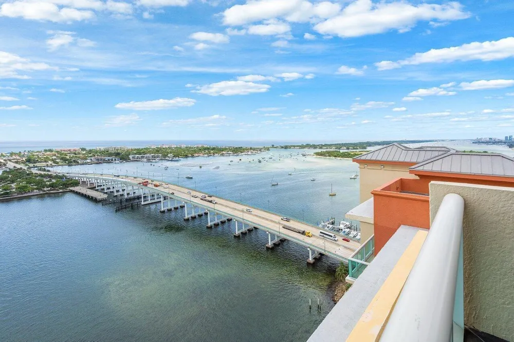 2640 Lake Shore Drive #2609 Riviera Beach, FL 33404