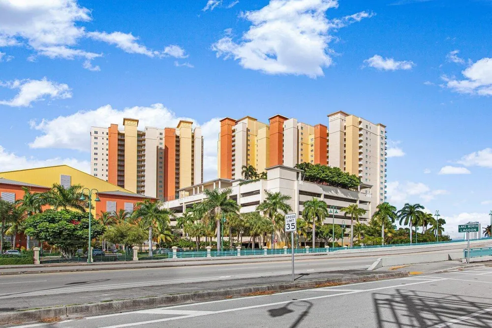 2640 Lake Shore Drive #2609 Riviera Beach, FL 33404