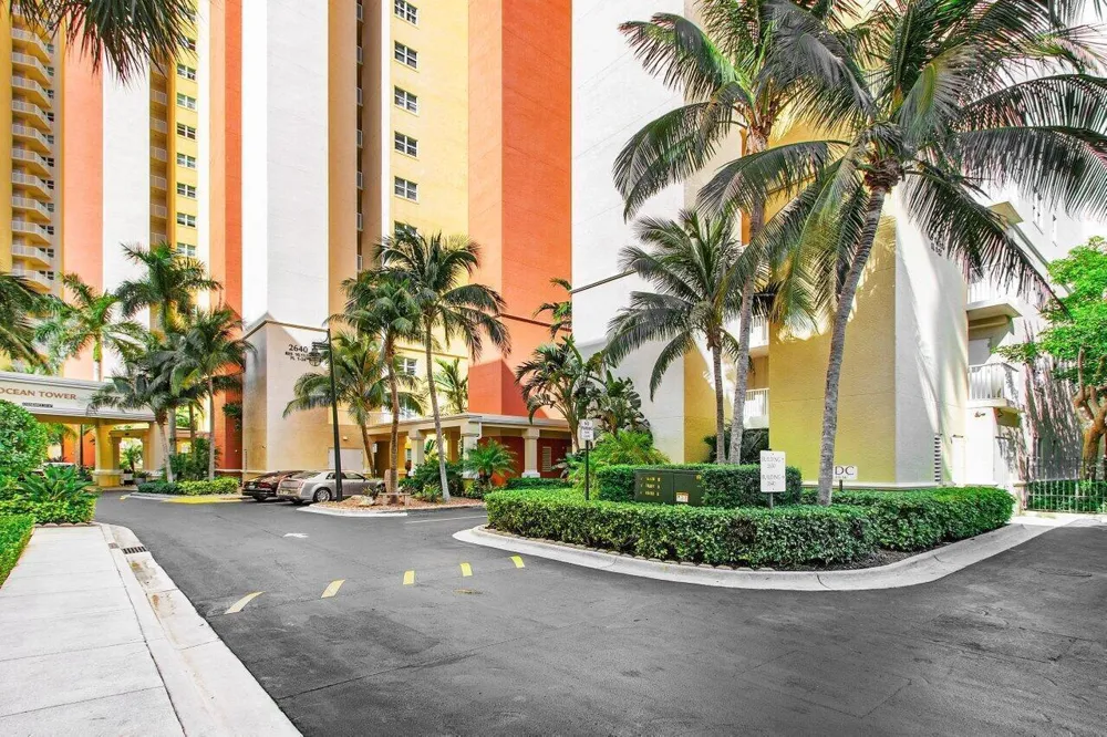 2640 Lake Shore Drive #2609 Riviera Beach, FL 33404