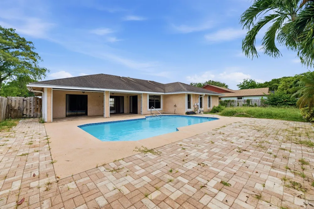 13581 Columbine Avenue Wellington, FL 33414