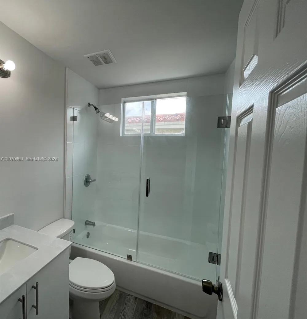 29 Oviedo Ave #2 Coral Gables, FL 33134