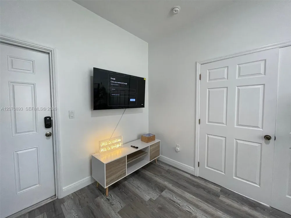 29 Oviedo Ave #2 Coral Gables, FL 33134