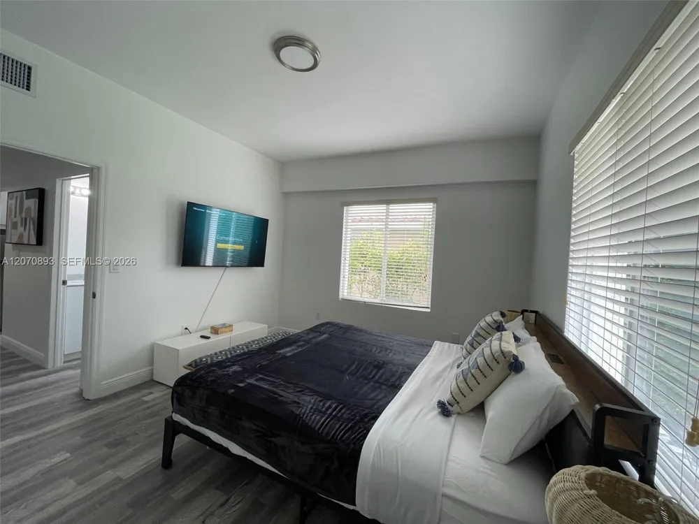 29 Oviedo Ave #2 Coral Gables, FL 33134