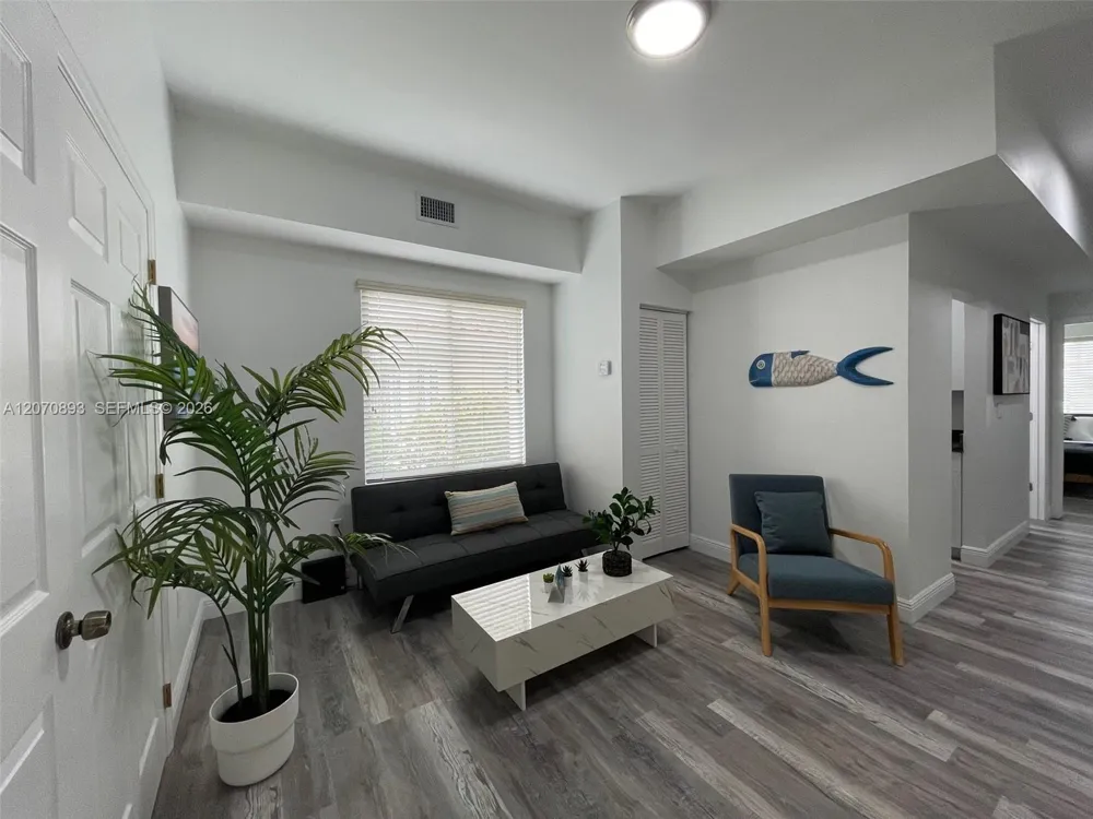 29 Oviedo Ave #2 Coral Gables, FL 33134