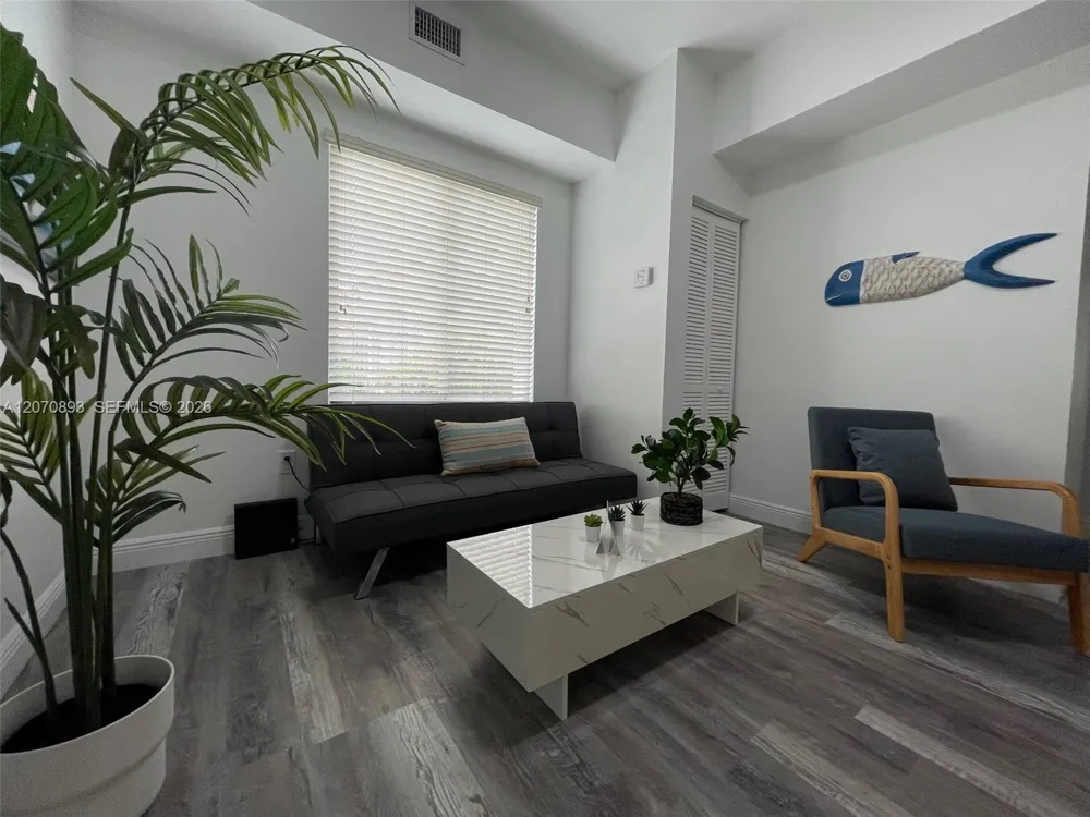29 Oviedo Ave #2 Coral Gables, FL 33134