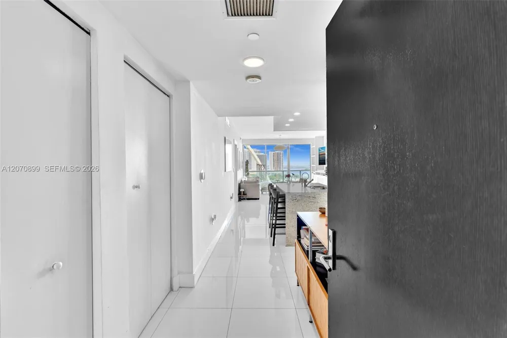 900 Biscayne Blvd #1708 Miami, FL 33132
