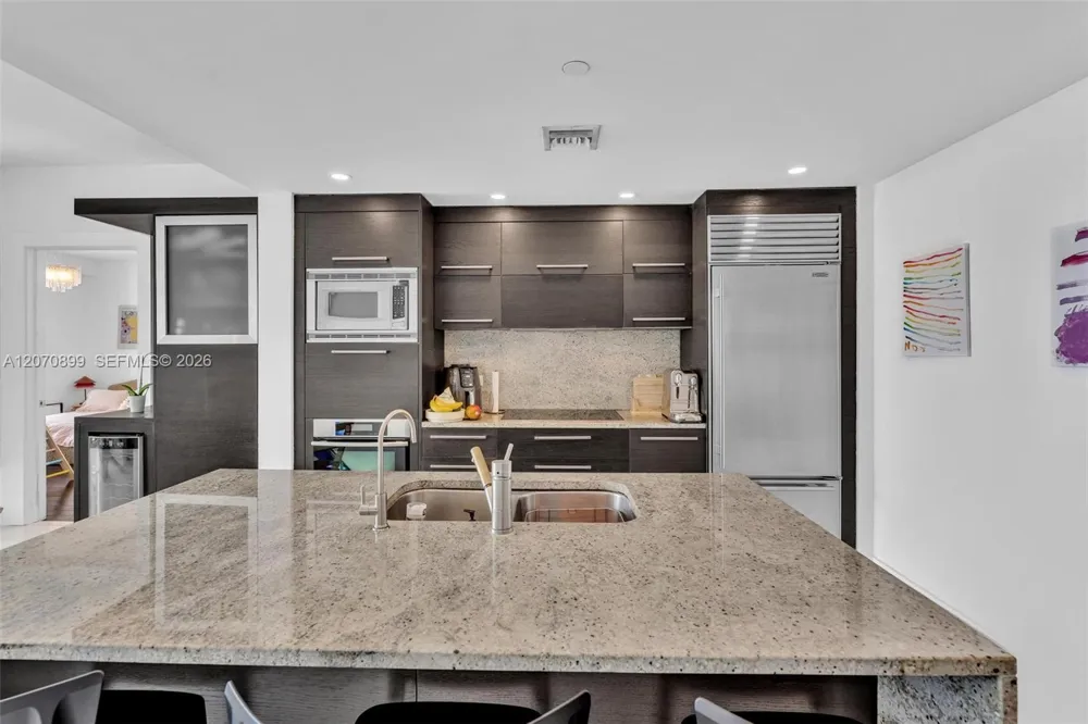 900 Biscayne Blvd #1708 Miami, FL 33132